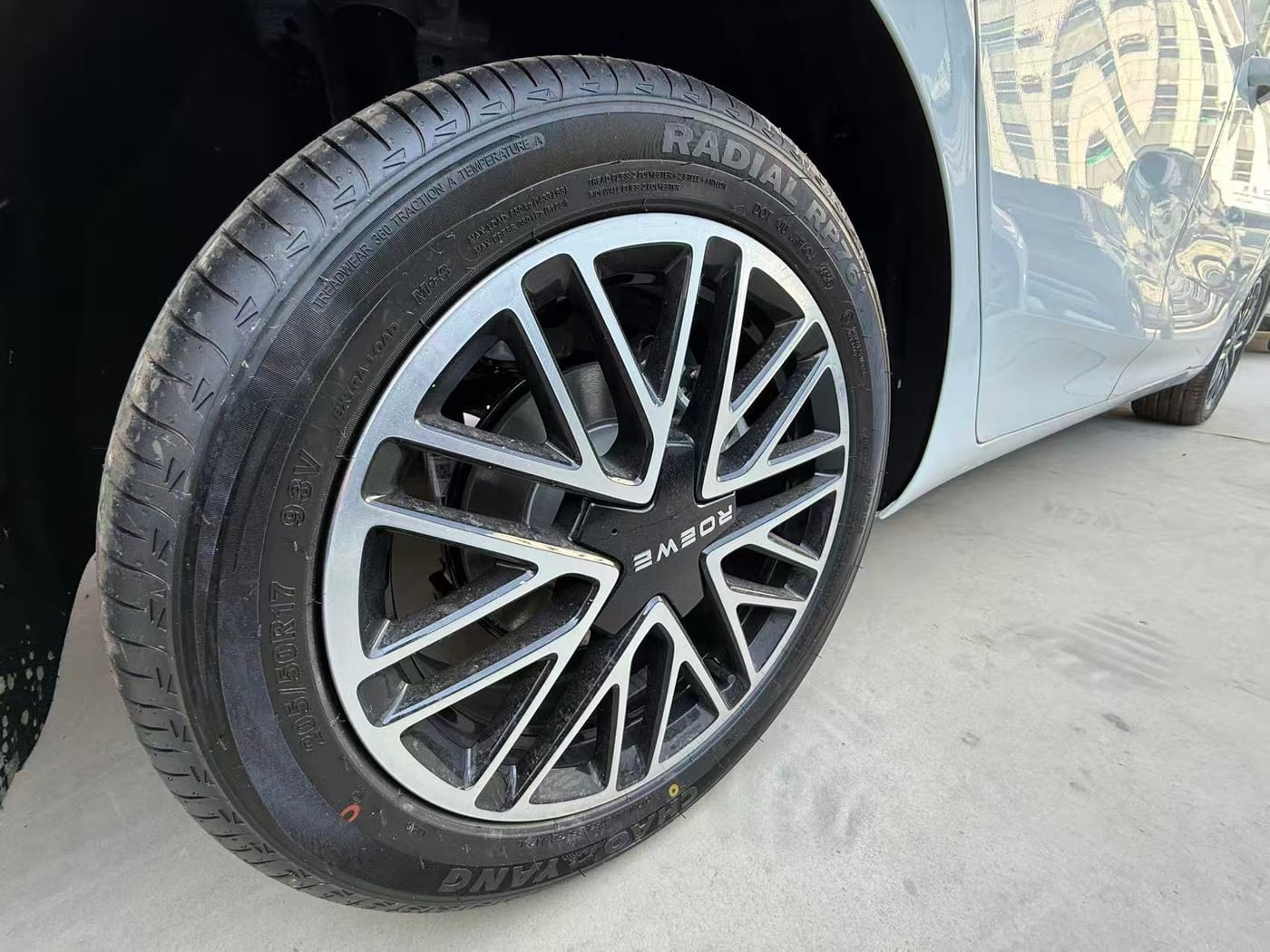 Roewe 5