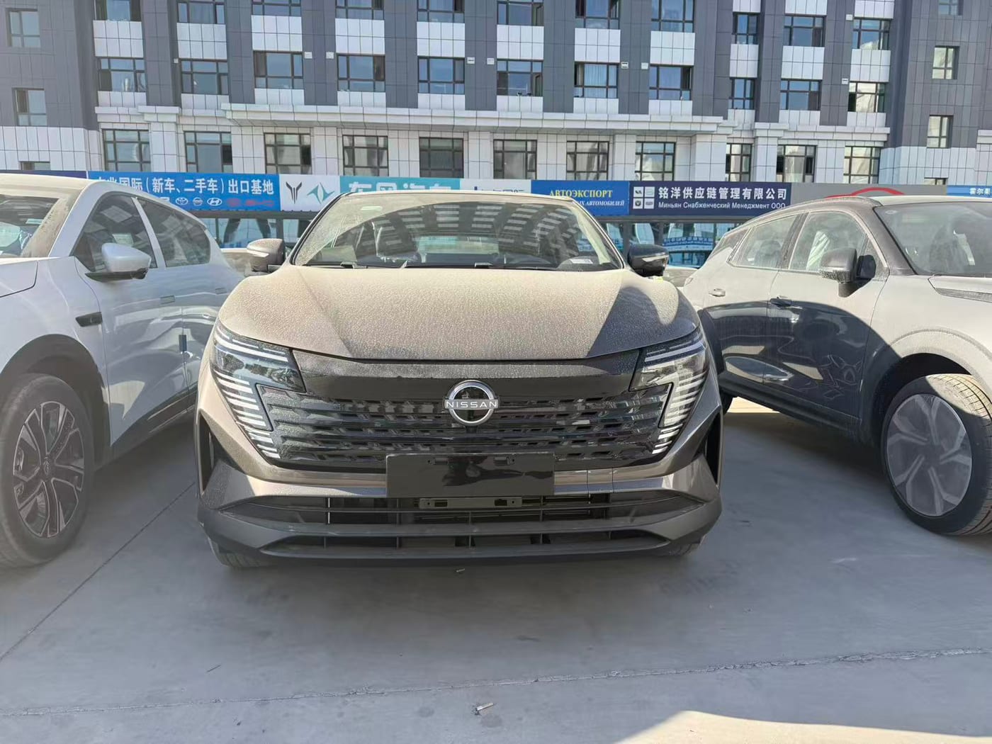Nissan 2