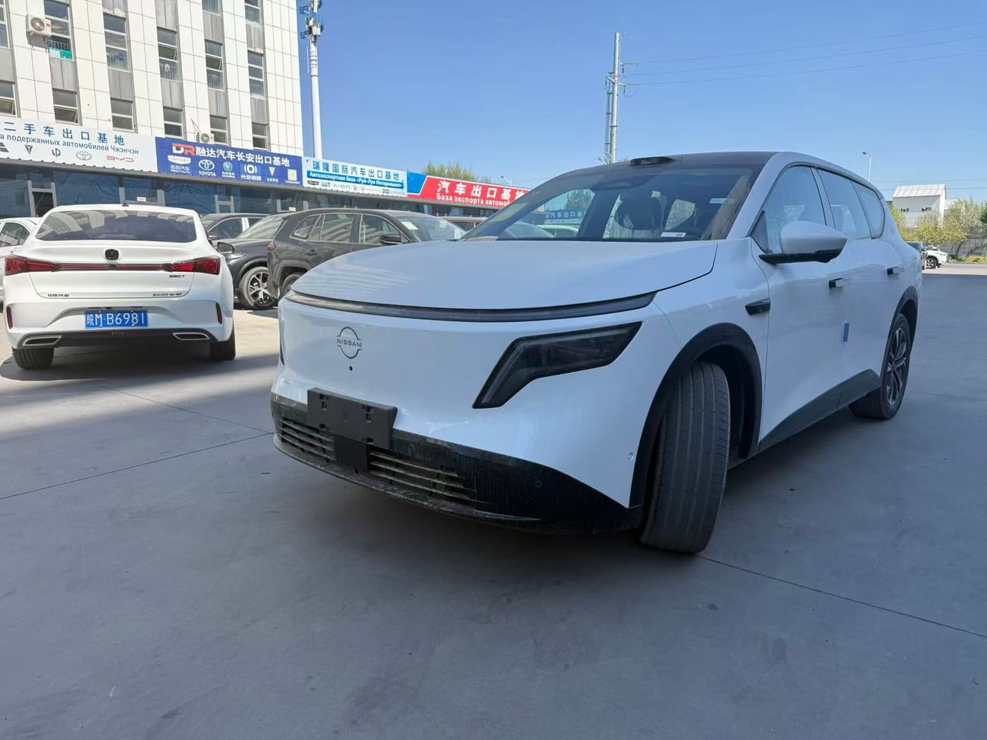 Nissan NX8